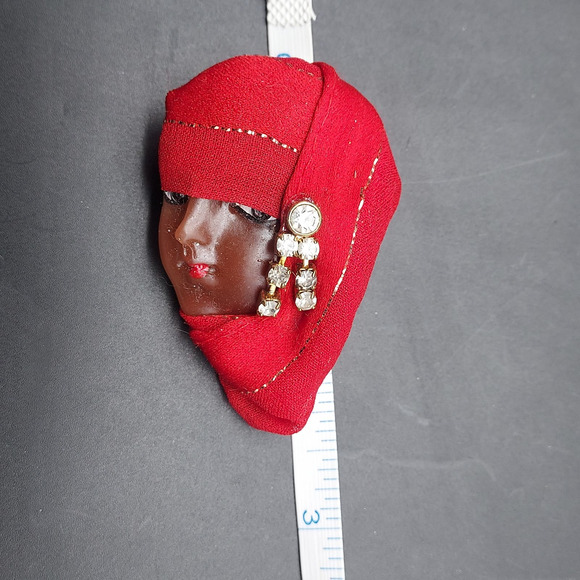 Lady Face Head Brooch Artisan Handcrafted Linda Rosshirt - Picture 4 of 6